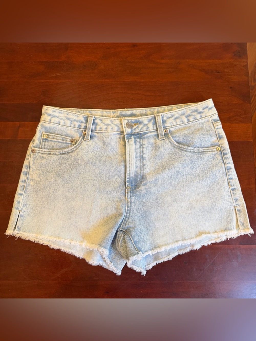 No Boundaries Acid Wash Cutoff Denim Shorts - Size 10
